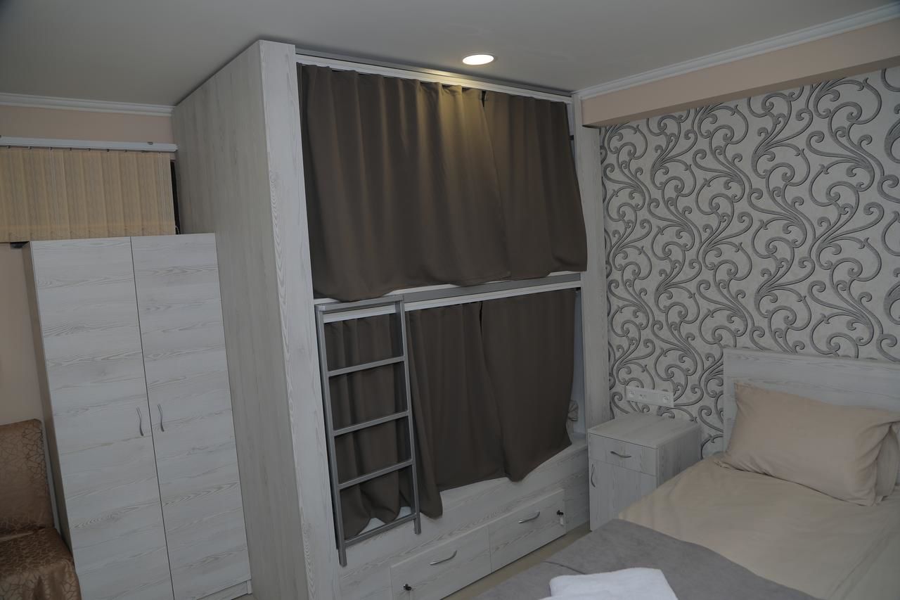 Хостелы 5X5 Hostel Yerevan Ереван-37